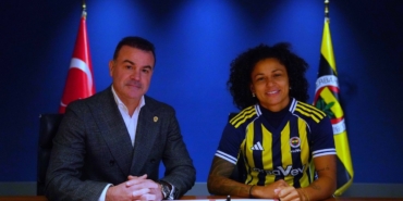 fenerbahce-arsavev-kadin-futbol-takimi-maria-aparecida-souza-alvesi-transfer-etti-GeSW89VP.jpeg