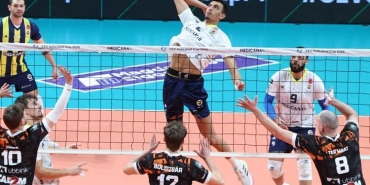 fenerbahce-evinde-set-vermeden-kazandi-JpGs8KcG.jpg
