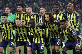 fenerbahce-macinda-kritik-an-penalti-beklentisi-sonrasi-tedesco-cilgina-dondu-GCEFeCSC.jpg
