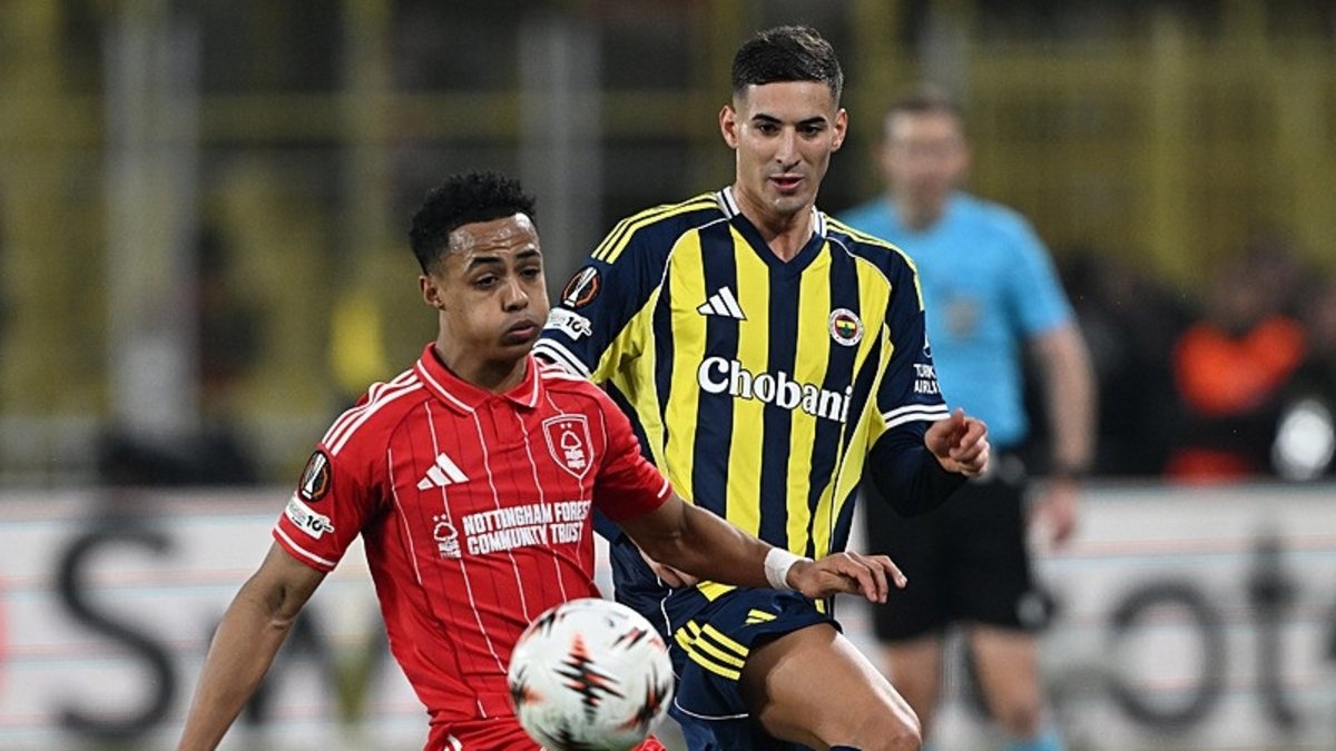 fenerbahce-nottingham-foresta-farkli-maglup-oldu-ubHPvQiI.jpeg