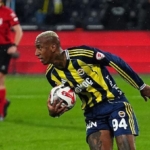 fenerbahce-talisca-ile-sozlesme-uzattigini-acikladi-ixNnBWOA.jpg