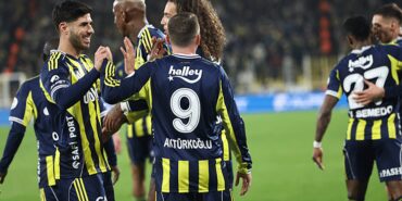 fenerbahcede-trabzonspor-maci-kamp-kadrosu-belli-oldu-51aHi3kI.jpg