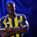 fenerbahcenin-yeni-transferi-ngolo-kanteyi-turk-arkadasi-anlatti-ucaktaki-suyu-bile-1-hafta-sakladi-SsjHLAWy.jpg