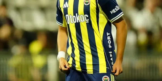 fenerbahceye-geri-donmesi-gundemdeydi-transferin-son-gununde-kotu-haber-54XLQc1M.webp