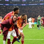 galatasaray-koridorlarinda-tarihi-sevinc-iste-juventus-galibiyeti-sonrasi-o-anlar-xRO49GpV.jpg