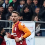 galatasarayda-baris-alper-yilmaz-taraftarlarimiz-bugun-gercekten-cok-iyiydi-GIJABwai.jpg