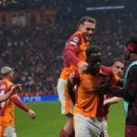 galatasarayin-juventus-karsisindaki-zaferi-dis-basinda-buyuk-ses-getirdi-Vrcnemy6.jpg