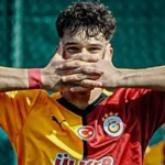 galatasarayli-golcunun-fenerbahceli-futbolculari-takip-ettigi-ortaya-cikti-YwA9ryn6.webp