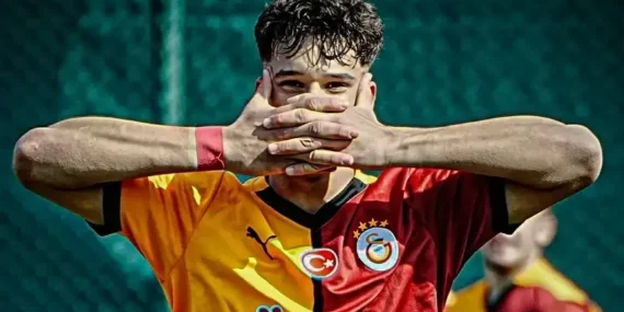 galatasarayli-golcunun-fenerbahceli-futbolculari-takip-ettigi-ortaya-cikti-YwA9ryn6.webp