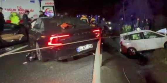 istanbulda-feci-kaza-olu-ve-yaralilar-var-7F6fX3DS.jpg