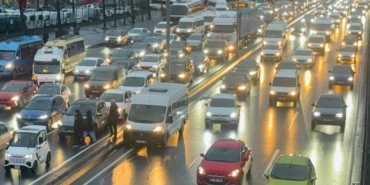 istanbulda-trafik-durma-noktasina-geldi-iste-bolge-bolge-son-durum-FiUV6Jaf.jpg