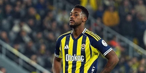 jhon-duran-fenerbahceye-veda-etti-UakmHGsz.jpg