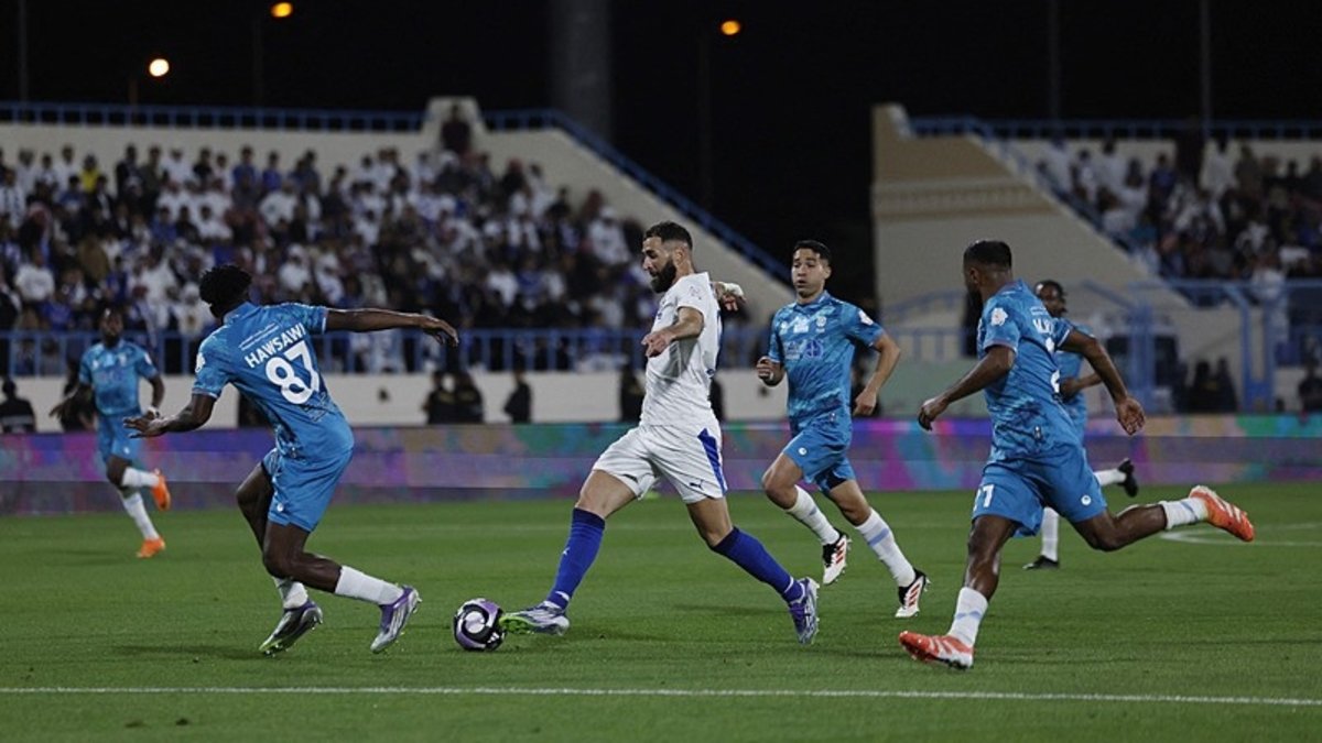karim-benzema-al-hilal-formasiyla-ilk-macinda-golunu-atti-iste-o-anlar-mD8ehyjY.jpeg