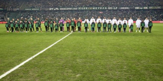 kocaelispor-besiktas-macinin-ardindan-uzucu-haberi-duyurdu-hayatini-kaybetti-pD8Y9GQ8.jpg