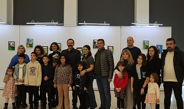 maltepeli-kucuk-ressamlarin-sergisi-acildi-cUJzMgZL.jpg