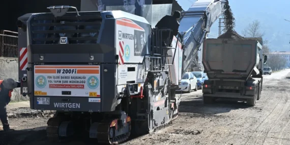 manisa-buyuksehir-kendi-asfaltini-kullanmaya-basladi-Bf7s8F98.webp
