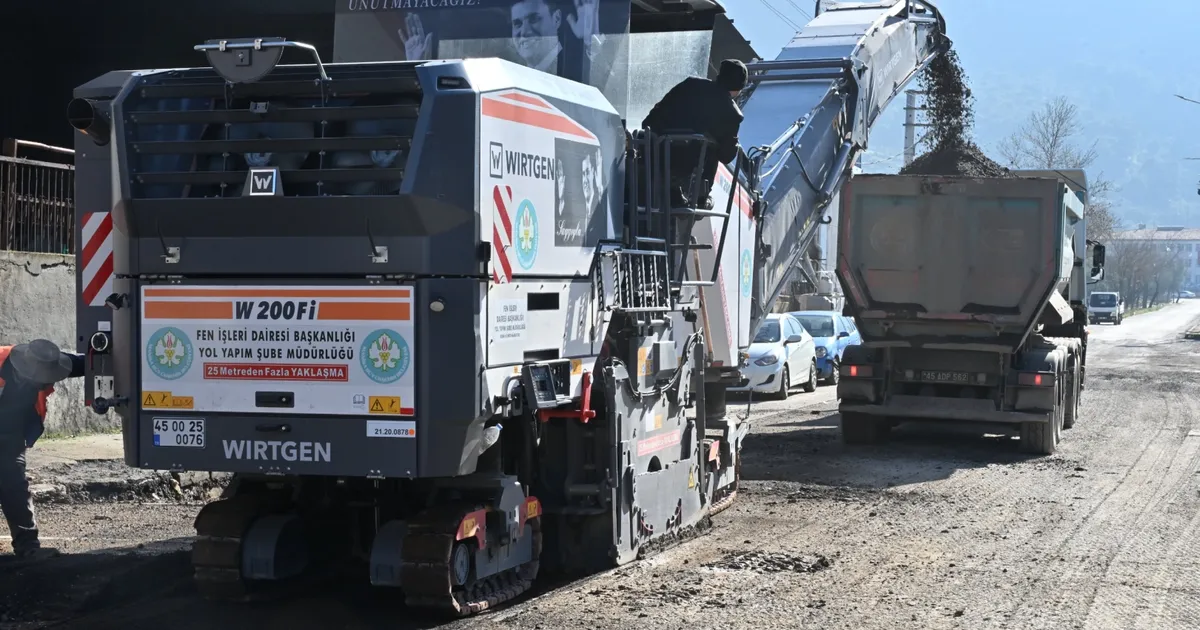 manisa-buyuksehir-kendi-asfaltini-kullanmaya-basladi-Bf7s8F98.webp