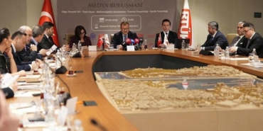 rtuk-baskani-danis-hazirladigimiz-rehber-medyanin-kendi-gelecegini-koruma-refleksidir-rqDnckEq.jpg