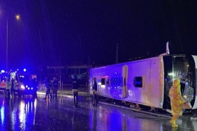 samsunda-feci-kaza-yolcu-otobusu-devrildi-6-yarali-LTXN3erK.jpg