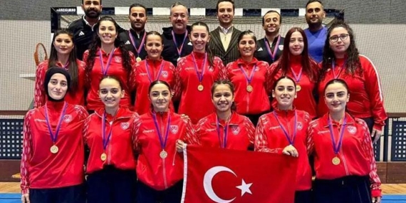 turkiye-kadin-hokey-milli-takimi-portekizde-sampiyon-oldu-wnDW1u6h.jpg