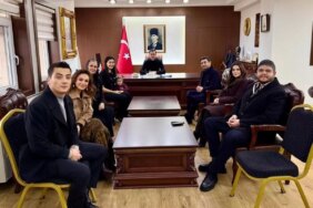 uzak-sehir-oyuncularindan-kaymakama-ziyaret-A4JiMKbq.jpg