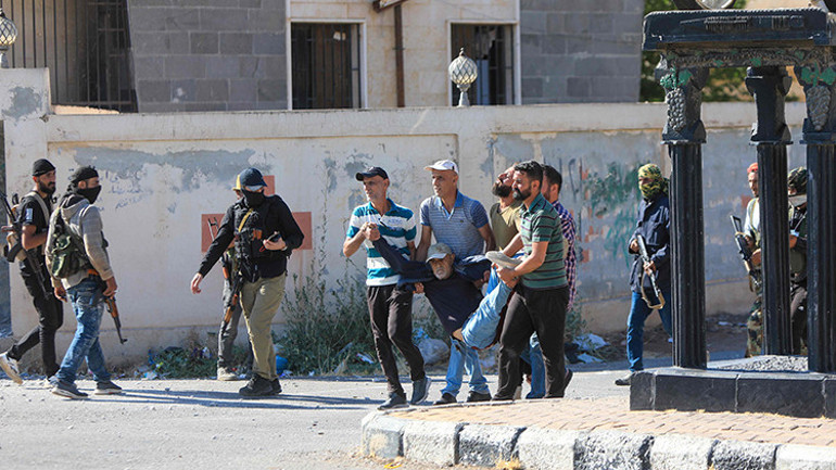 Suriye ordusu Süveyda kentine girdi... Sokağa çıkma yasağı ilan edildi: İsrail uçaklarından bölgeye hava saldırısı