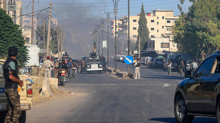 Suriye ordusu Süveyda kentine girdi... Sokağa çıkma yasağı ilan edildi: İsrail uçaklarından bölgeye hava saldırısı