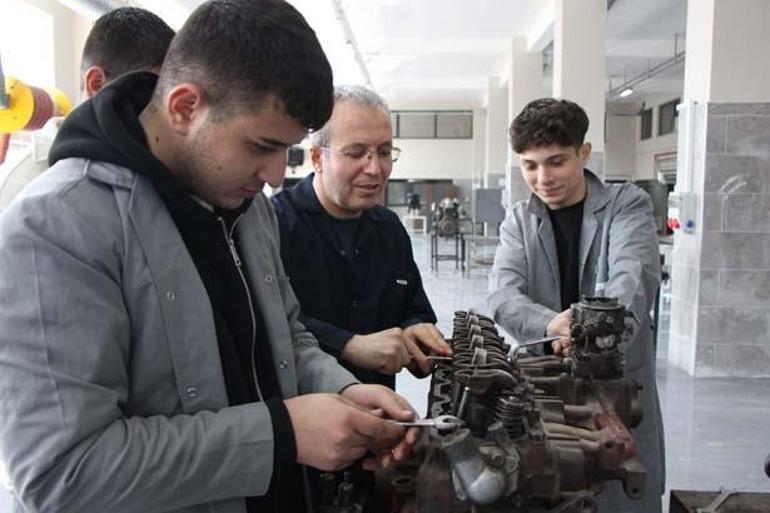 Emekliliği 10 yıl uzadı, maaşı azaldı Herkesi şaşırtan hayal: İçimde bir ukde vardı