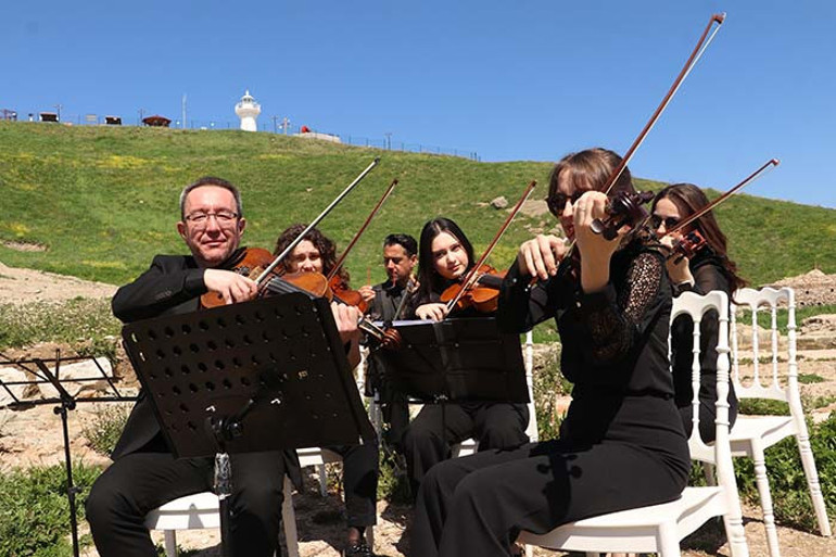 50 öğretmen bir araya geldi: 2 bin yıl sonra bir daha yapıldı