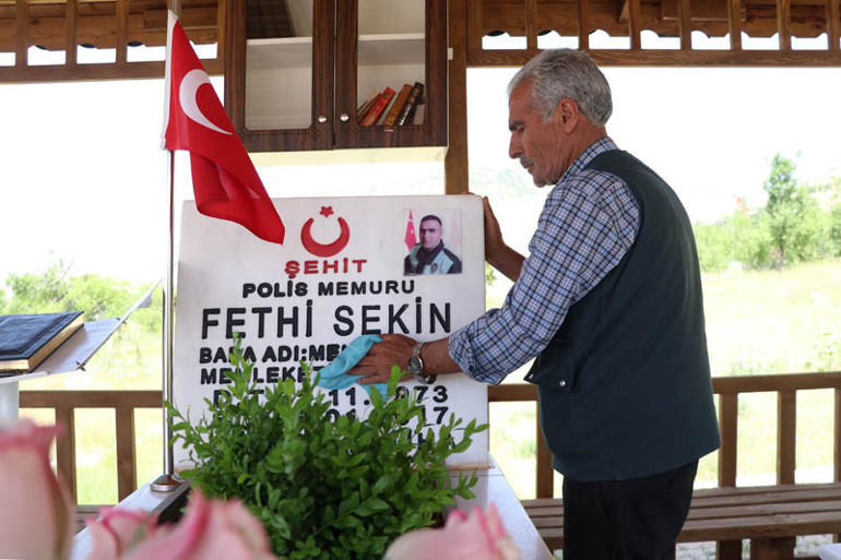 Hem hüznü hem gururu yaşıyor: Oğlum bana gelemedi, ben oğluma geldim