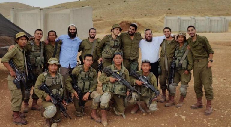 Hindistandaki kayıp kabile İsraile göç ediyor Şafak Kanatları Operasyonu başladı