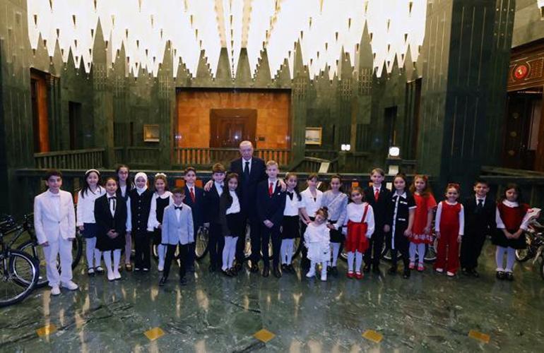 Cumhurbaşkanı Erdoğan, 23 Nisanda çocuklarla bir araya geldi