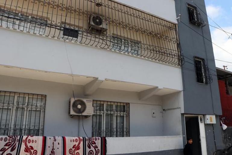 Adana’da akılalmaz hırsızlık Ayakkabılıktaki anahtarı alıp eve girdiler, 60 bin TL ve altınları çaldılar