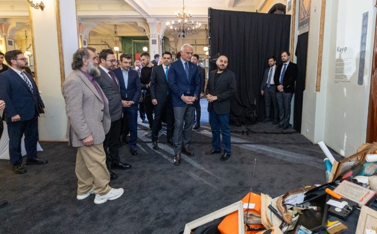 KÜME, Karaköy Palas’ta Mümkün temasıyla ArtıKÜME 2025 ve ODAK sergilerini tanıttı