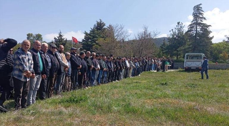 Gelin ve damat düğün günü hayatını kaybetti Düğün yemeğini cenaze evine dağıttılar