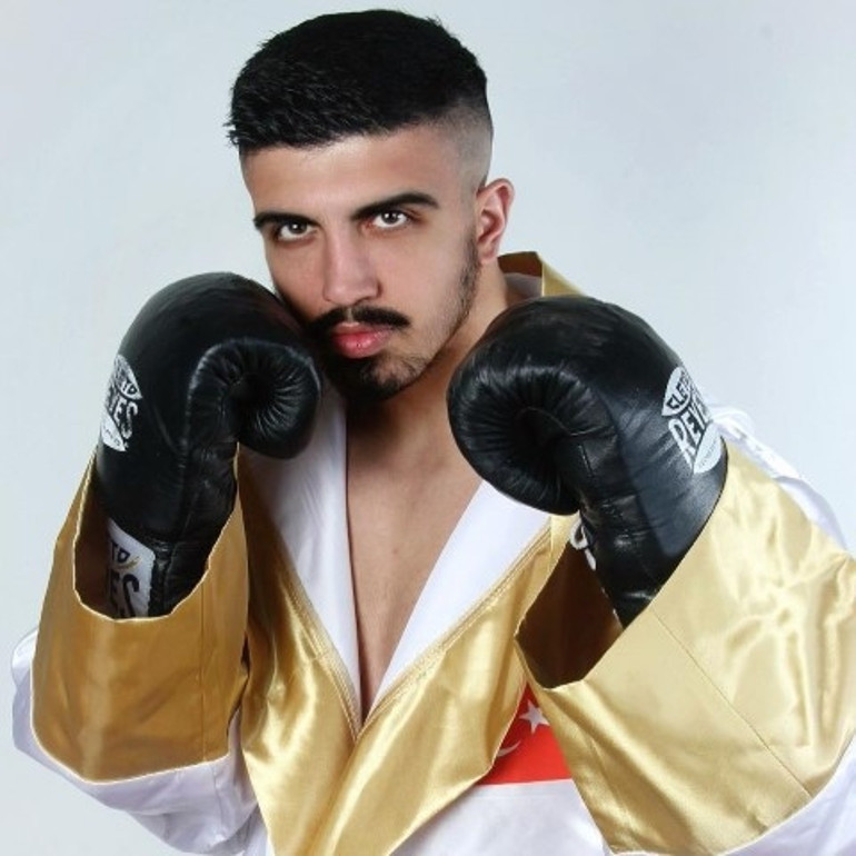 Trabzondaki boks müsabakasında ortalık karışmıştı Milli boksör Erhan Kalkan, olayın arka planını açıkladı: Rus hocanın hareketi o duruma getirdi