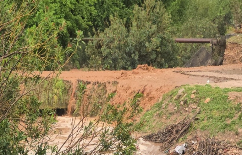 Kozan’da sel faciası… Akıntıya kapılan araçta can pazarı: 2 kişiden biri hayatını kaybetti
