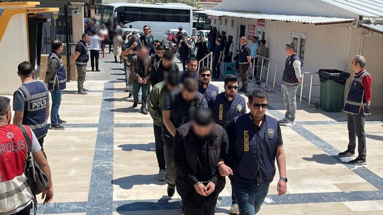 Ünlü markaları alet ediyorlardı: Şanlıurfada 200 milyon liralık vurgun