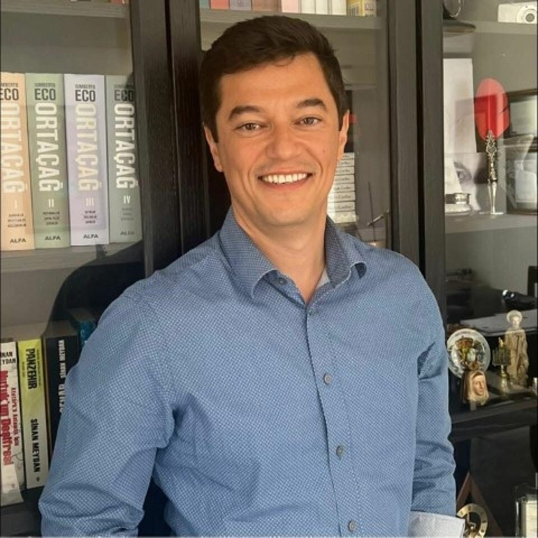 Polise saldırmakla yargılanan belediye başkanına 5 ay hapis