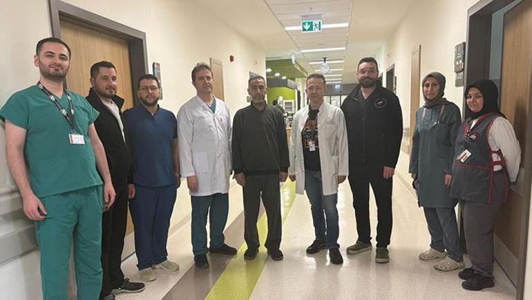 Yıllardır bir bebek gibi karnında taşıyordu Gaziantep’te 30 dakikada 8 kiloluk böbrek operasyonu