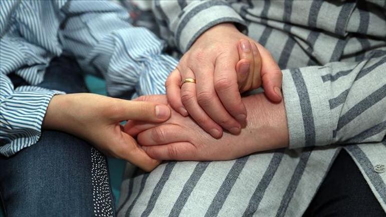 SON DAKİKA Kanun teklifi TBMMde kabul edildi: Doğum izni uzatıldı, sosyal medyaya yaş sınırı geldi