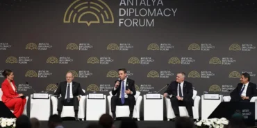 adf2026da-enerji-guvenligi-masada-bakan-bayraktar-turkiyenin-nihai-hedefini-acikladi-1776428237705.j.webp