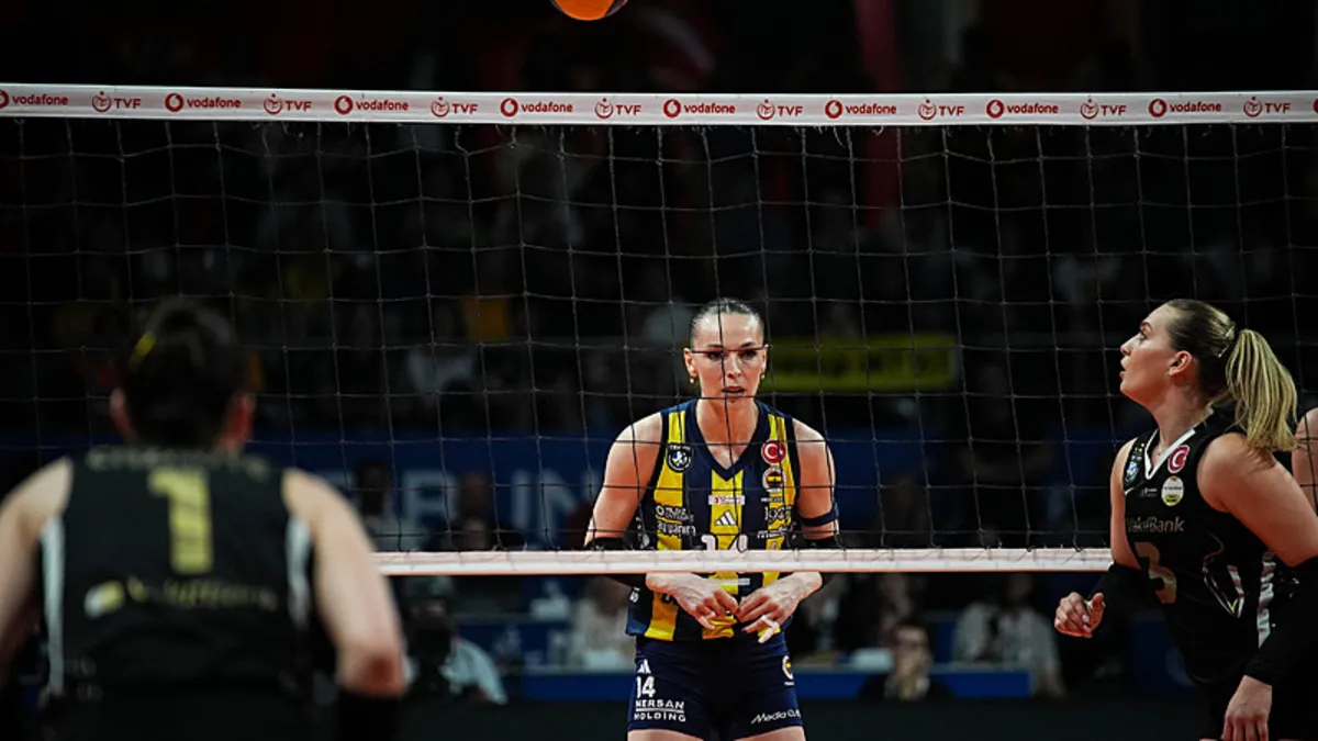 eda-erdem-iyi-bir-voleybol-oynayip-insallah-kupayi-kazaniriz-1776371589707.jpg