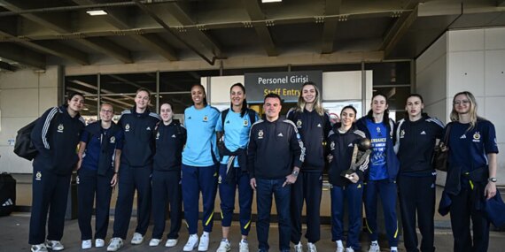 fiba-kadinlar-avrupa-ligi-sampiyonu-fenerbahce-opet-yurda-dondu-1776696756305.jpeg
