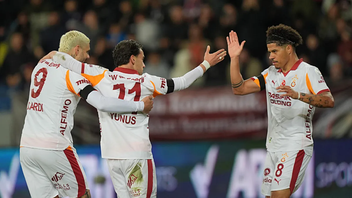 galatasaray-derbiye-4-puan-farkla-cikacak-1776540018433.jpeg