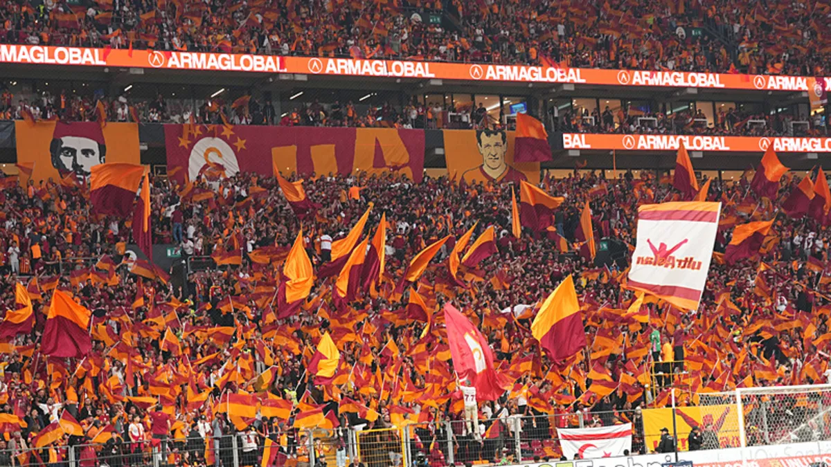 galatasaraydan-taraftara-acik-antrenman-karari-1777307288651.jpeg