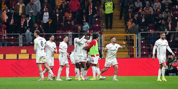 genclerbirligi-15-yil-sonra-turkiye-kupasinda-yari-finalde-1776890971437.jpg