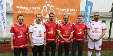 izmirde-tugva-genclig-liseler-arasi-futbol-turnuvasi-heyecani-basladi-1776444626424.jpeg