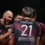 ziraat-bankkart-efeler-liginde-finale-cikti-1776265426235.jpeg