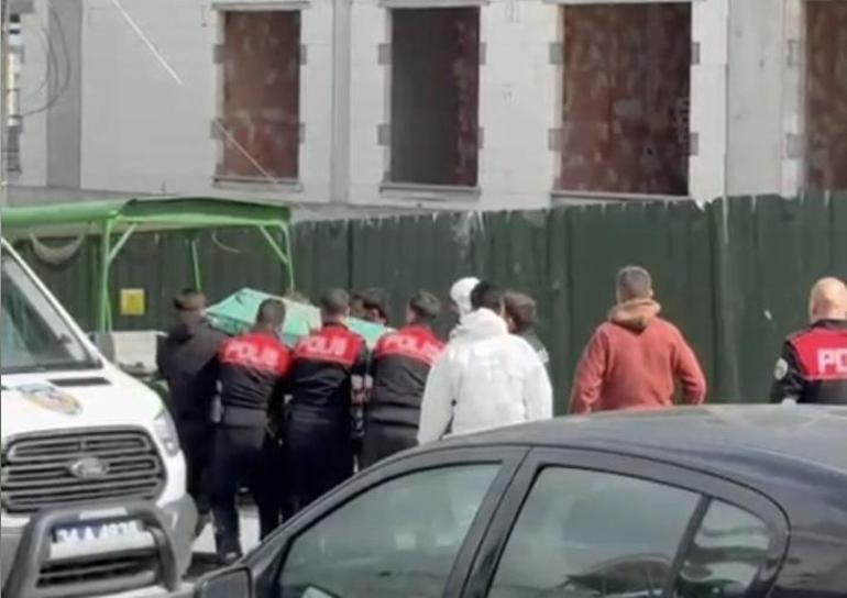 Beylikdüzünde şüpheli ölüm Park halindeki araçta başından vurulmuş halde bulundu